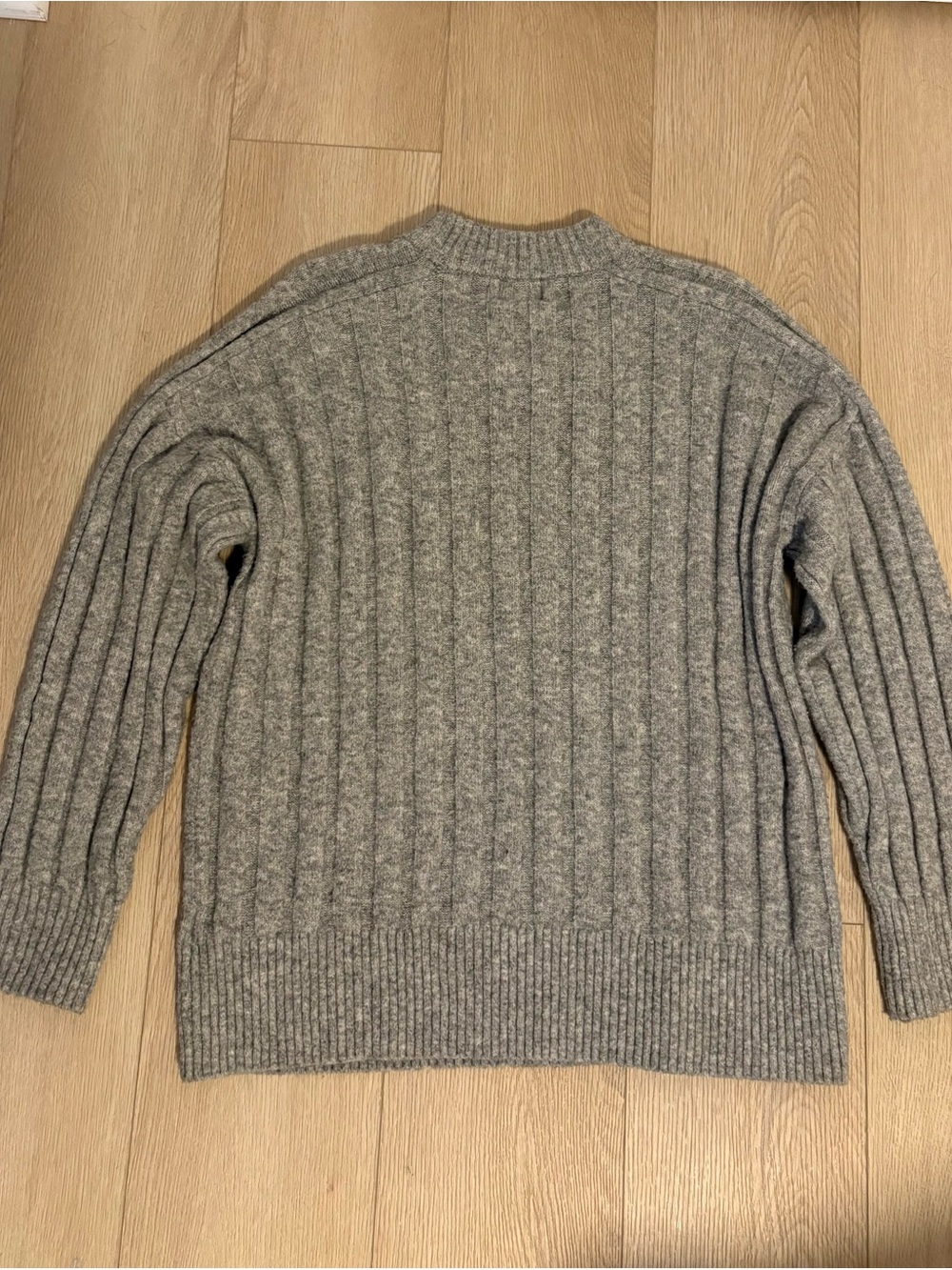 H&M Ribbed Sweater - Picture 2 of 4